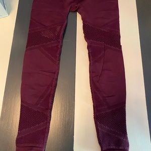 Fabletics Seamless High Waisted Mesh Leggings 7/8